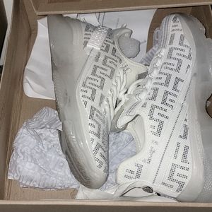 Steve Madden Shoes,size 8.5, White & Silver